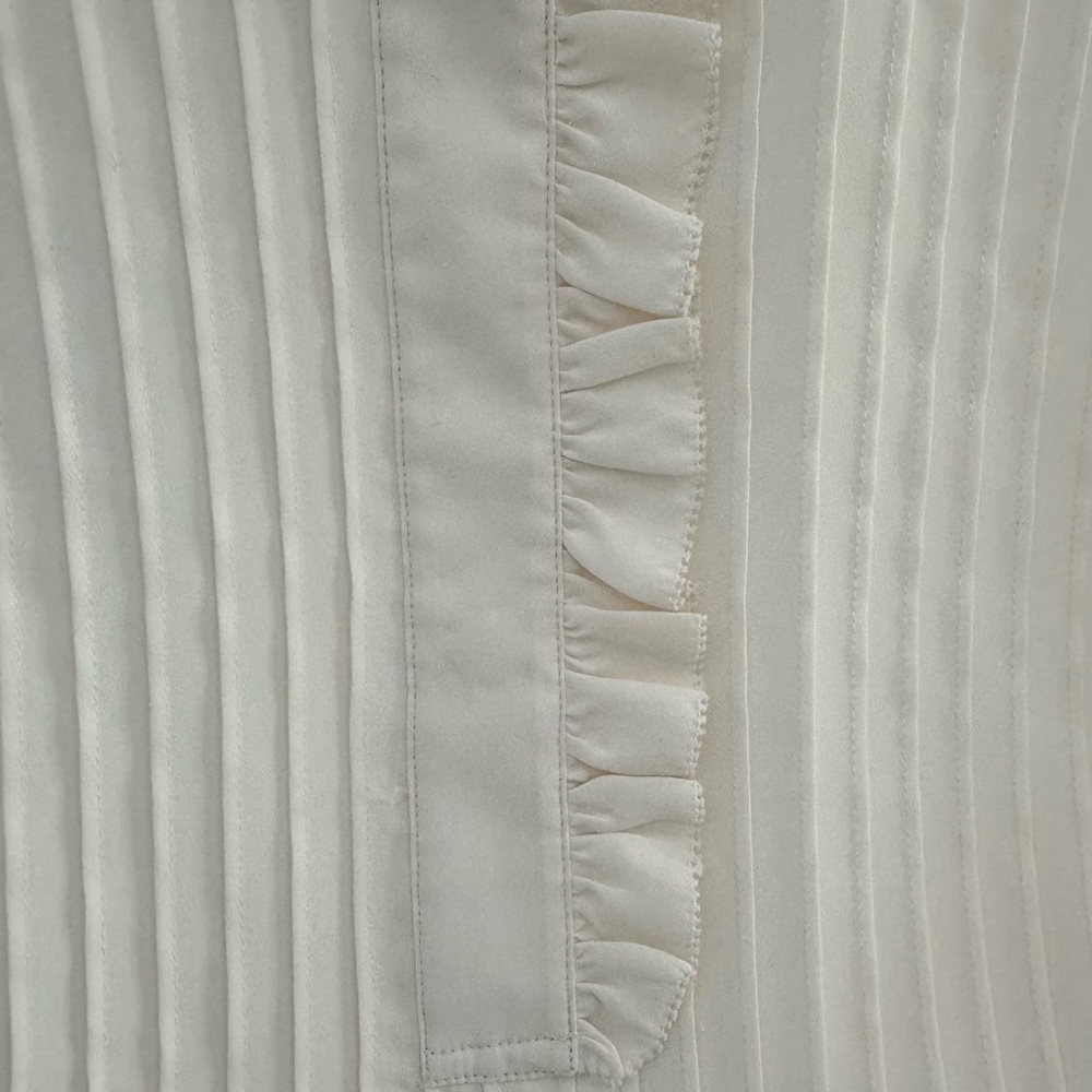 LIKE NEW Tory Burch Elegant Ivory Sleeveless Blouse EXCELLENT CONDITION - Picture 5 of 8